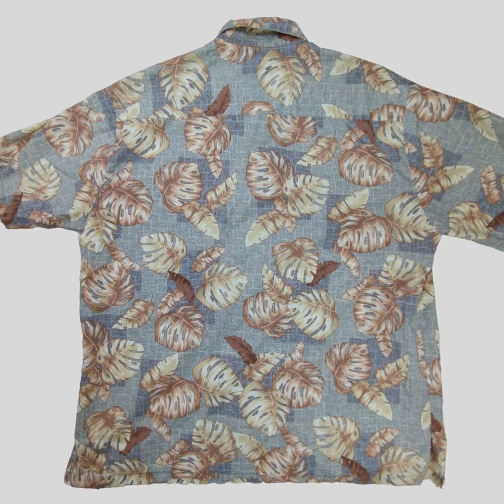 Hilo Hattie Geometric Floral Print Short Sleeve Button Down Shirt, Men's Large